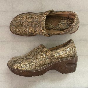 BOLO BY BORN Andria Clogs Sz 7.5 38.5 Snakeprint Faux Wedge Slip On Nurse